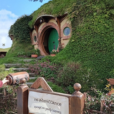 hobbiton, new zealand