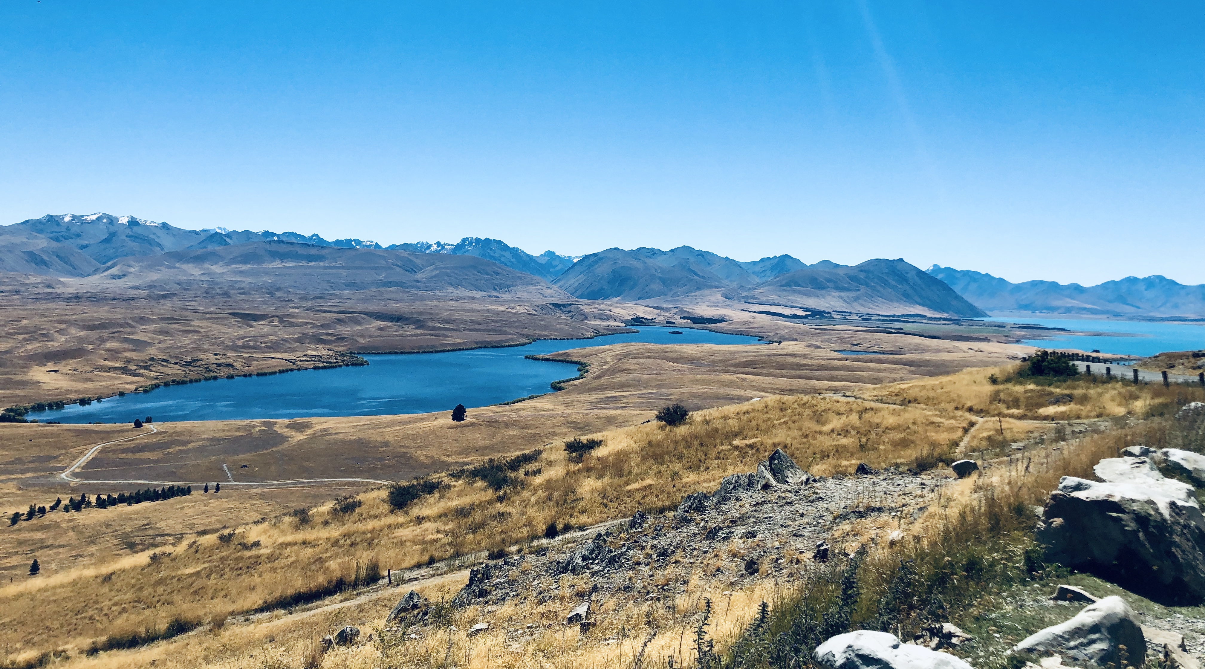 Mountain view of a lake in New Zealand